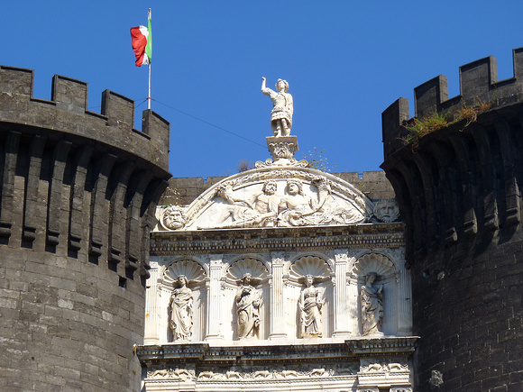 Castel Nuovo Napoli