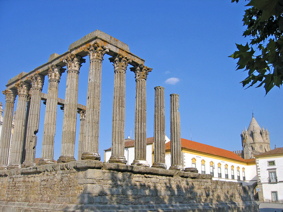 Evora Templo Romano